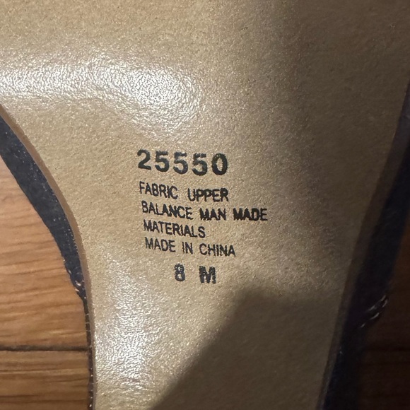 Newport News Blue Denim Wide Heel Open Front 8M Brand New In Box - Picture 7 of 13